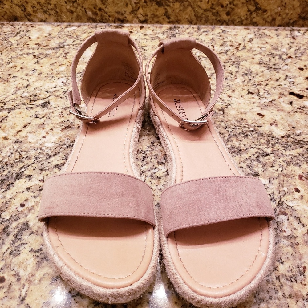 Womens size 10 sandals